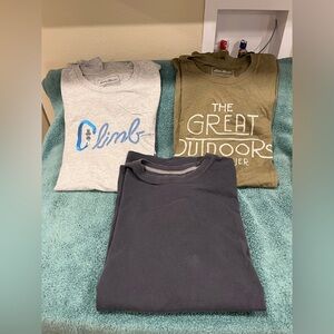 Bundle 3 Eddie Bauer: 2 Graphic‎ Tee, 1 Dark Blue Legendwash Men’s Tall Large